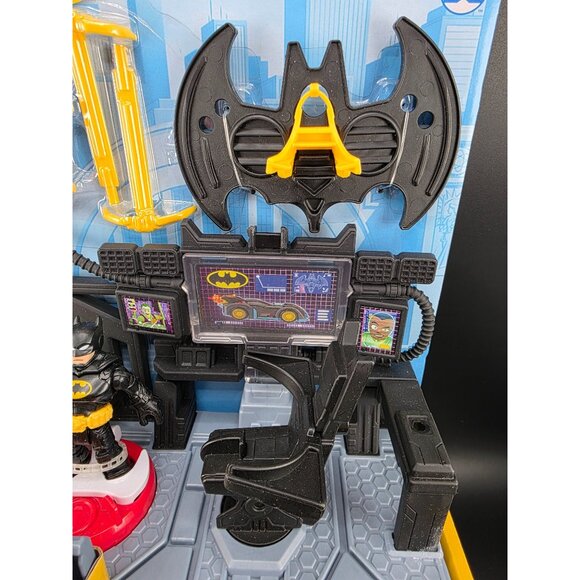 Fisher-Price Imaginext DC Super Friends Batman Command Center Set - Picture 3 of 6